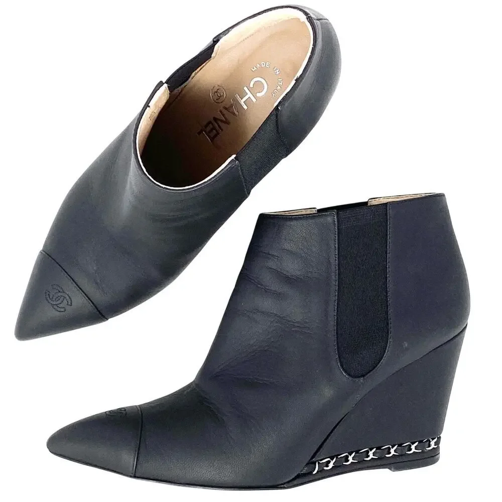Chanel Black Boots w LOGO Pointed Toe Chain Detail 38.5 AUTHENTIC box included